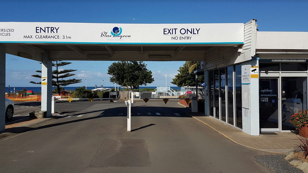 Blue Lagoon Beach Resort Bateau Bay Exterior photo